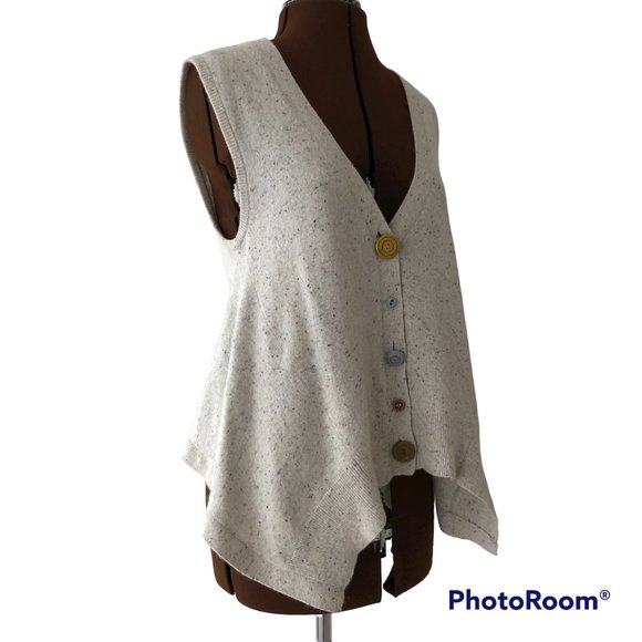 Moth Wool Blend Vest with Asymmetrical Hemline - Picture 4 of 6